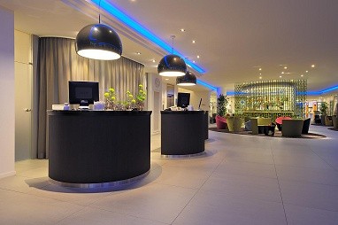 Radisson Blu Hotel Basel: Hol recepcyjny