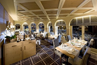Golfhotel Les Hauts de Gstaad & SPA: 餐厅