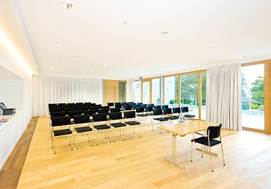 GDI Gottlieb Duttweiler Institute: Sala de conferencia