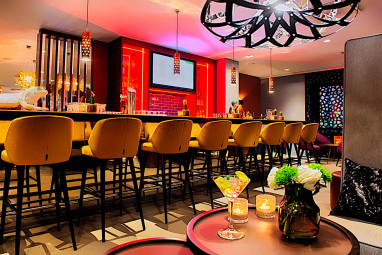 NYX Hotel Mannheim: Bar/salotto