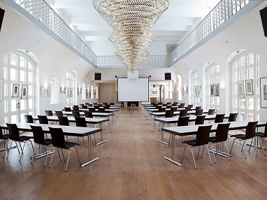 Schlosshotel Gartrop: конференц-зал