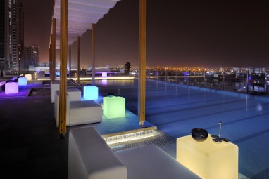 voco Dubai: Pool