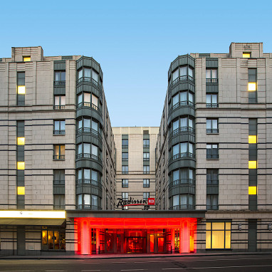 Radisson RED Hotel Brussels: Widok z zewnątrz