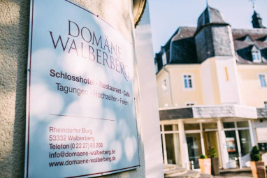 CAREA Schlosshotel Domäne Walberberg: Außenansicht
