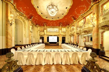 Grand Hotel Bohemia: Sala na spotkanie