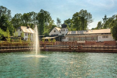 Romantik Hotel Landschloss Fasanerie: Vista externa
