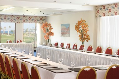 Steigenberger Al Dau Beach Hotel: конференц-зал