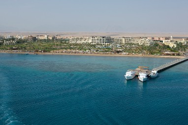 Steigenberger Al Dau Beach Hotel: Вид снаружи