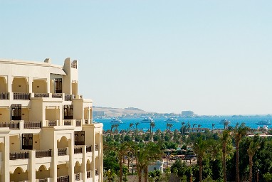 Steigenberger Al Dau Beach Hotel: Widok z zewnątrz