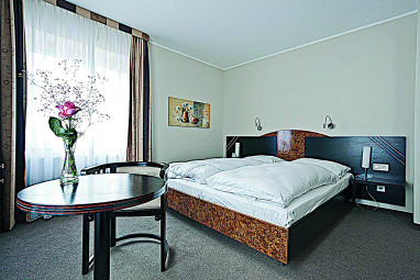 Hotel Gräfrather Hof : Room