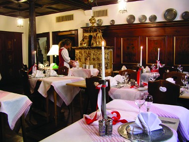 Romantik Hotel Zur Schwane: Ресторан