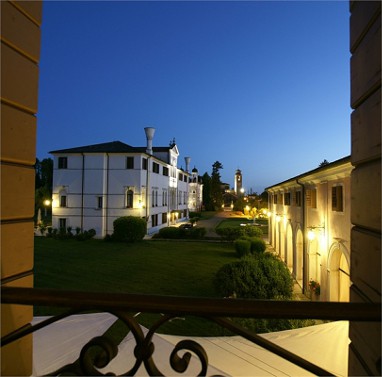Villa Giustinian: Dış Görünüm