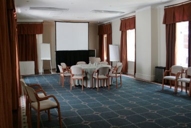 Vineyard Hotel : Sala de conferencia