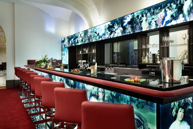 Living Hotel De Medici: Bar/hol hotelowy