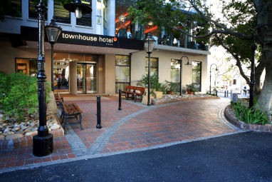 Townhouse Hotel: Vista exterior