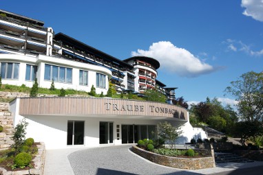 Hotel Traube Tonbach: Vista esterna