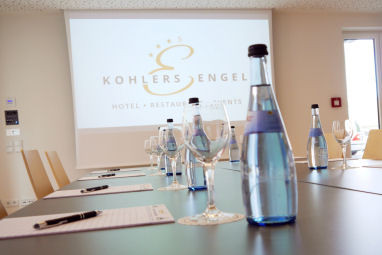 Kohlers Engel: Sala de conferências