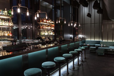 Hotel AMANO Grand Central: Bar/Salon