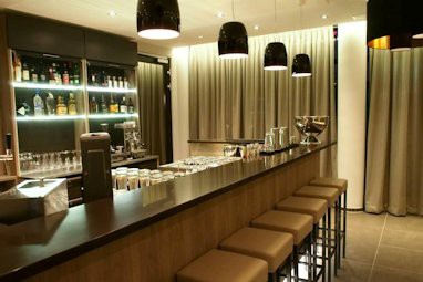 relexa hotel München: Bar/salotto