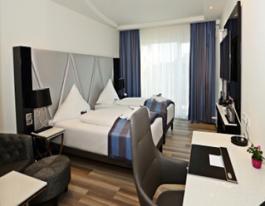 Mercure Hotel Kaiserhof Frankfurt City Center: Room