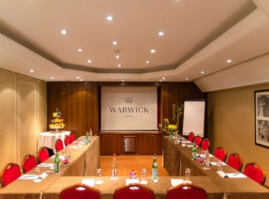 Warwick Paris: 회의실