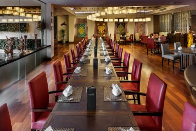 Rembrandt Hotel and Suites Bangkok: Ristorante
