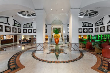 Rembrandt Hotel and Suites Bangkok: 大厅