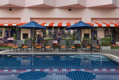 Rembrandt Hotel and Suites Bangkok: 泳池