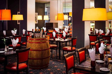 Vienna House Easy by Wyndham Bucharest Airport: Restoran