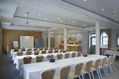 Schloss Hotel Dresden-Pillnitz: конференц-зал