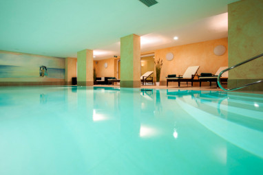 Hotel Strandgrün Golf- & Spa Resort: 泳池