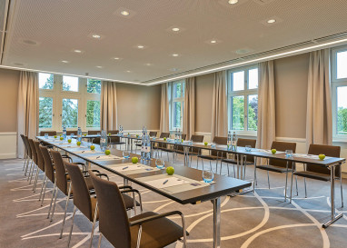 Dorint Hotel Frankfurt Oberursel: Sala de reuniões