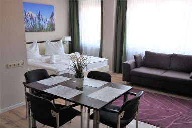 Hotel Lavendelhof Nauen: 스위트