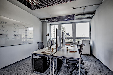 Design Offices Frankfurt Eschborn: Sala de reuniões