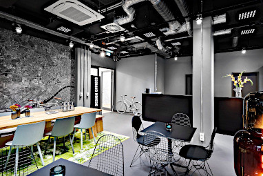 Design Offices Frankfurt Wiesenhüttenplatz: 会议室