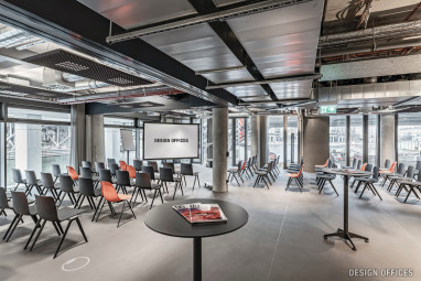 Design Offices Berlin Humboldthafen: Meeting Room