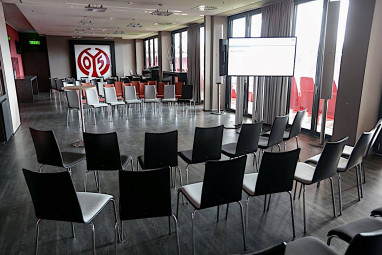 me and all hotel mainz - part of JdV by Hyatt: Meeting Room