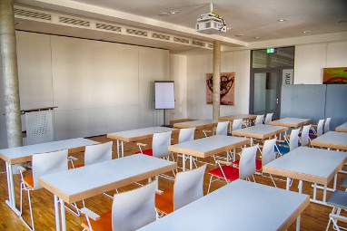 DACH Schutzbekleidung GmbH & Co. KG: Meeting Room