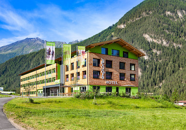 Explorer Hotel Ötztal: 外景视图