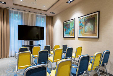 Leonardo Augsburg: Meeting Room