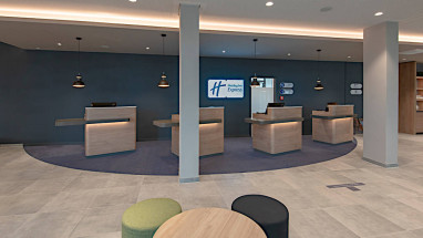 Holiday Inn Express München Nord: ロビー