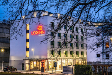LOGINN Hotel Stuttgart Zuffenhausen: Vista exterior