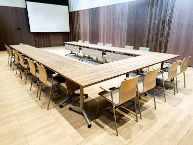 Hotel GLAR Conference & SPA: Meeting Room
