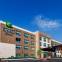 Holiday Inn Express & Suites CHANUTE